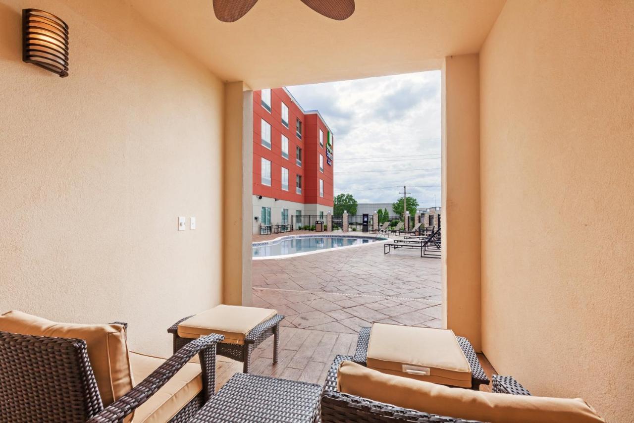 Holiday Inn Express & Suites Tulsa South - Woodland Hills By Ihg Exterior foto