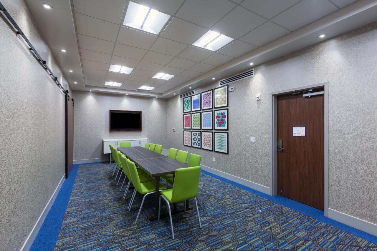Holiday Inn Express & Suites Tulsa South - Woodland Hills By Ihg Exterior foto